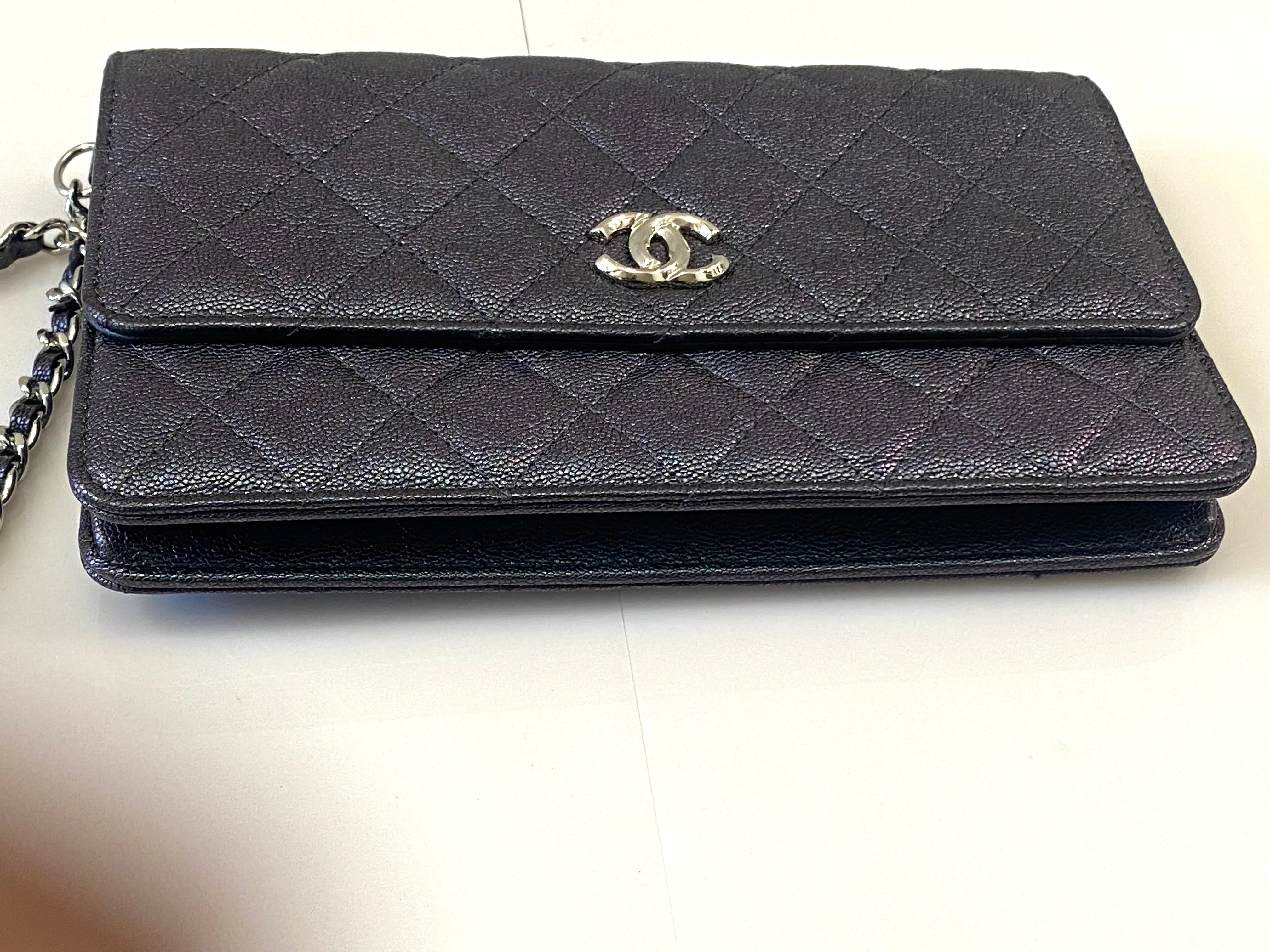 CHANEL IRIDESCENT CAVIAR QUILTED CLUTCH WRISTLET