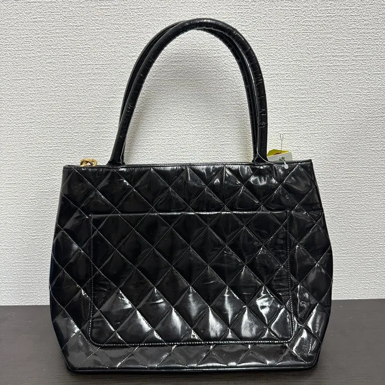 Chanel V0976 Pre-Loved Black Tote Bag