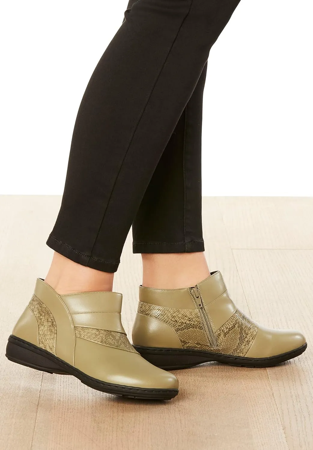 Comfortview Jolene Bootie Short Ankle Boot Women's Winter Shoes (Wide Widths Available)
