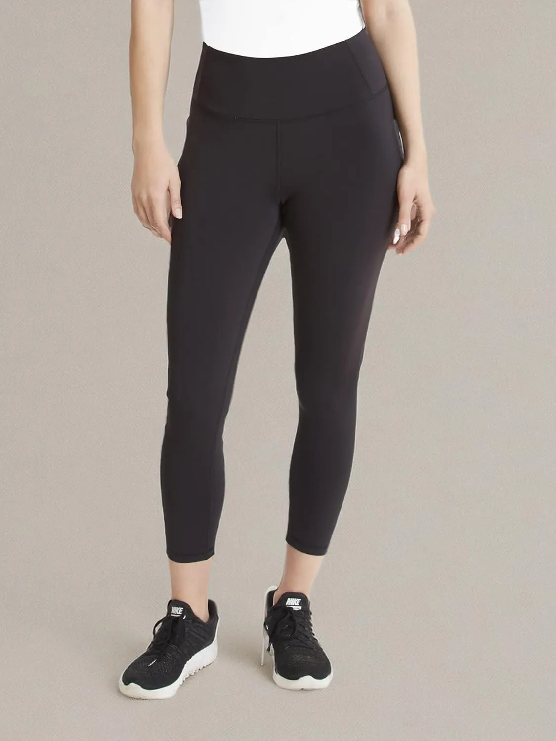 Danskin Women's Active Breeze 3/4 Legging