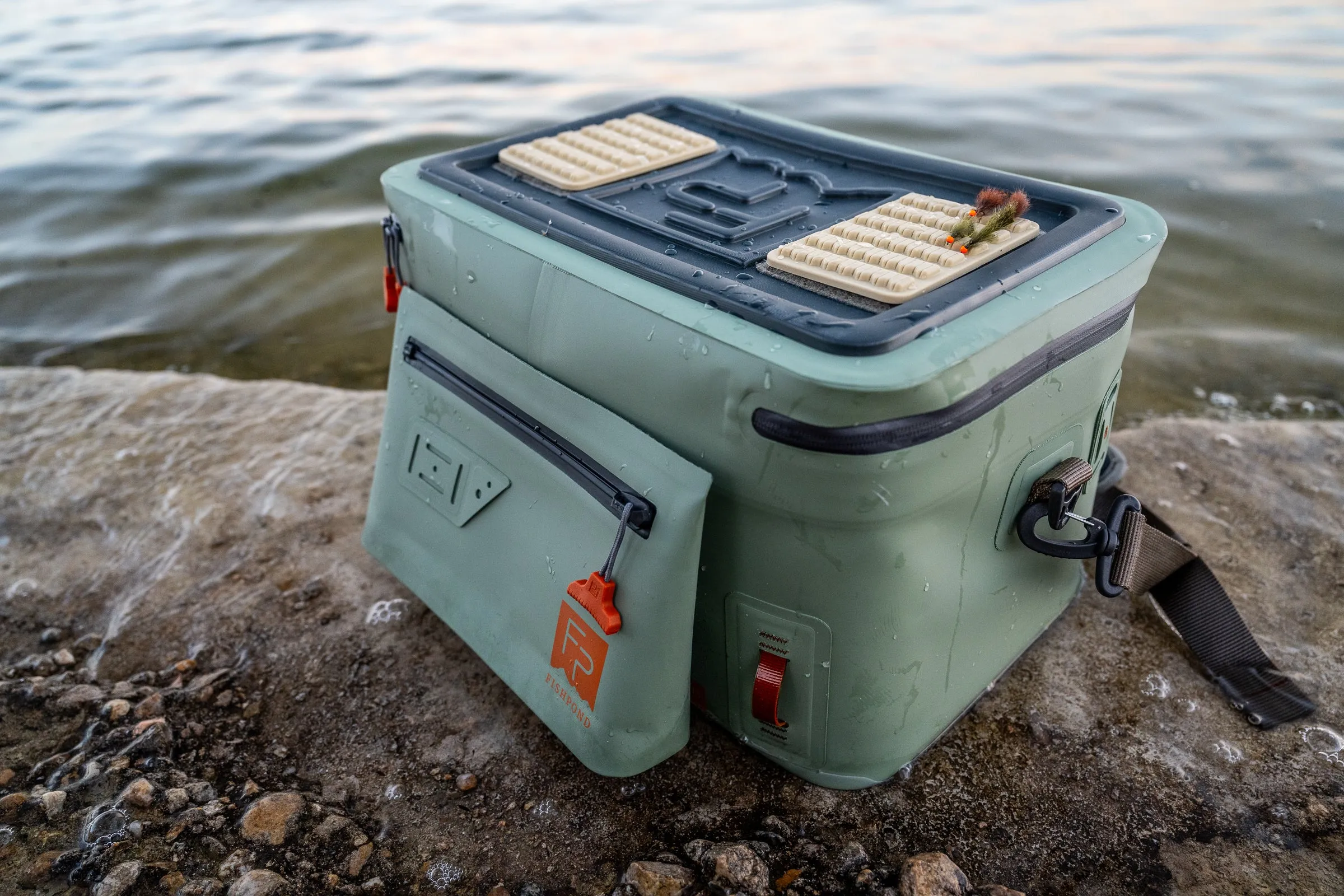Fishpond Cutbank Gear Bag