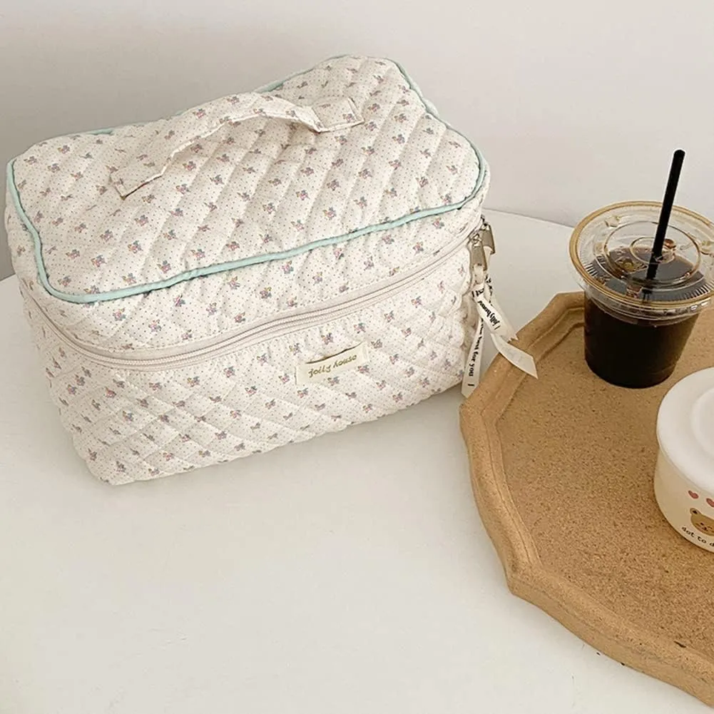 Floral Cotton Makeup Bag Large Travel Cosmetic Bag Quilted Cosmetic Pouch Coquette Aesthetic Floral Toiletry Bag for Ladies Girl Multifunction Storage Bag