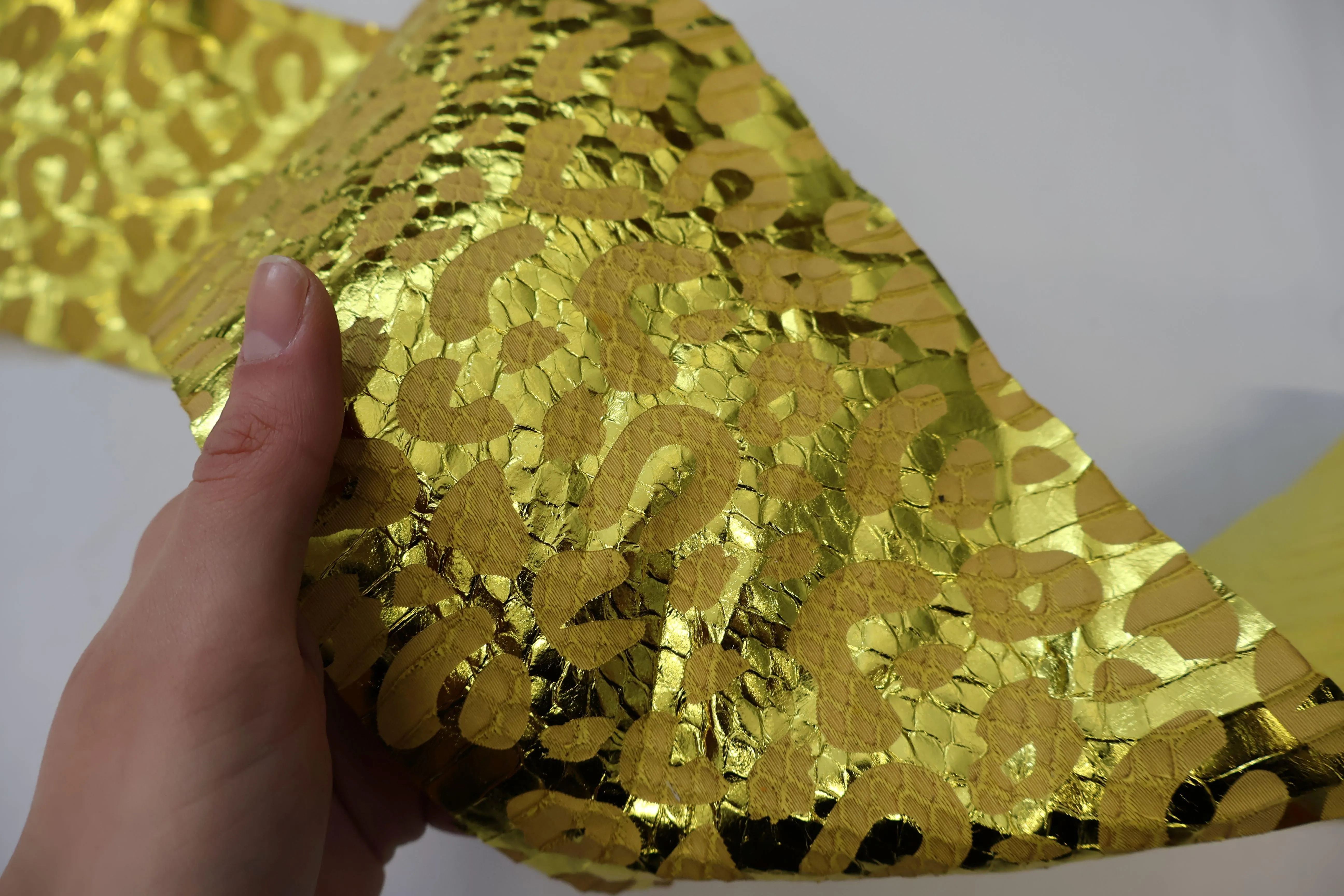 Genuine snakeskins, Real snake leather hide, thin and metallic, thickness 0,3mm(1 oz)