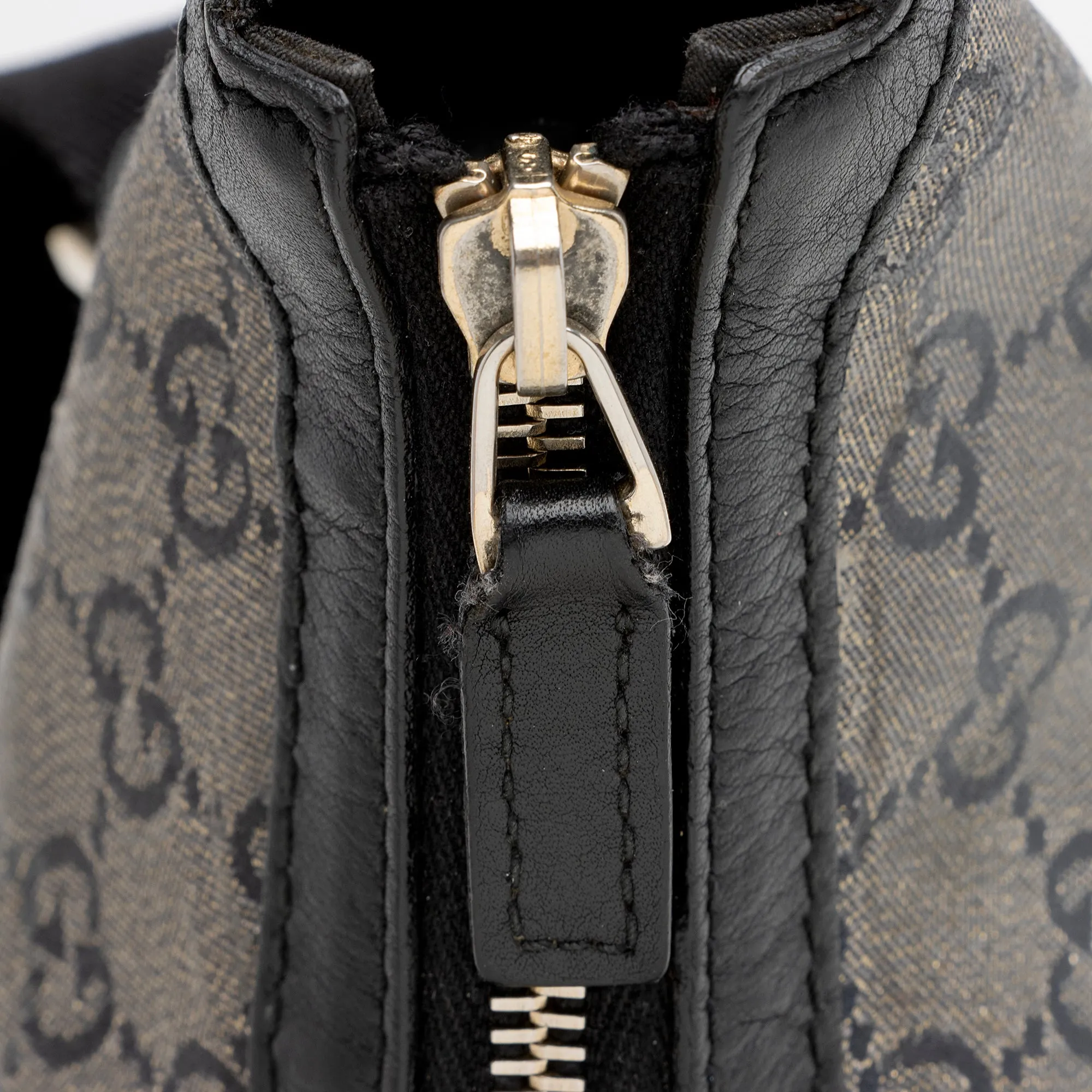 Gucci GG Crystal Messenger Bag (SHF-22189)