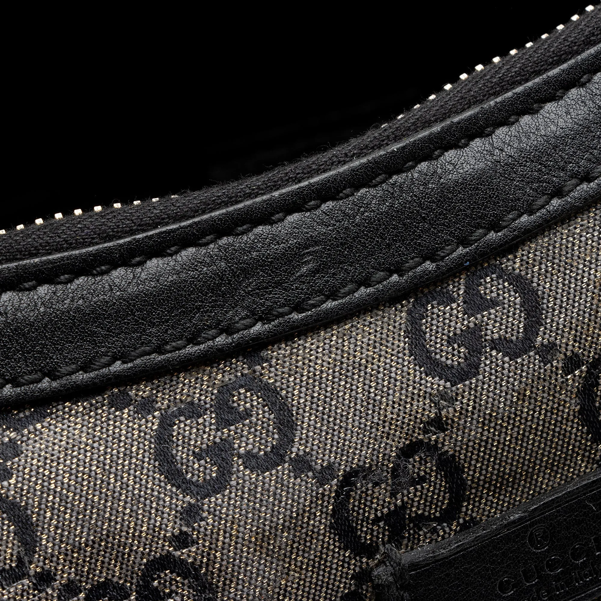 Gucci GG Crystal Messenger Bag (SHF-22189)