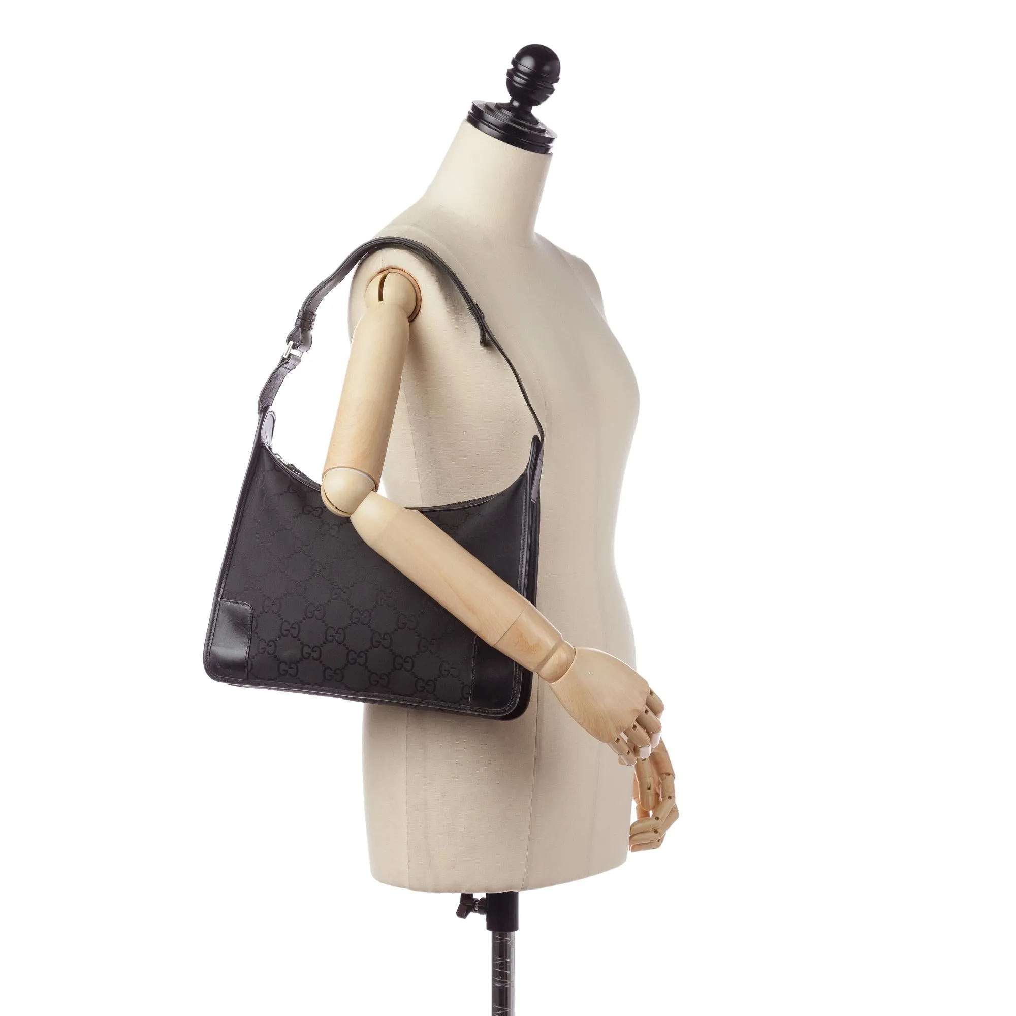 Gucci GG Nylon Shoulder Bag (SHG-31048)
