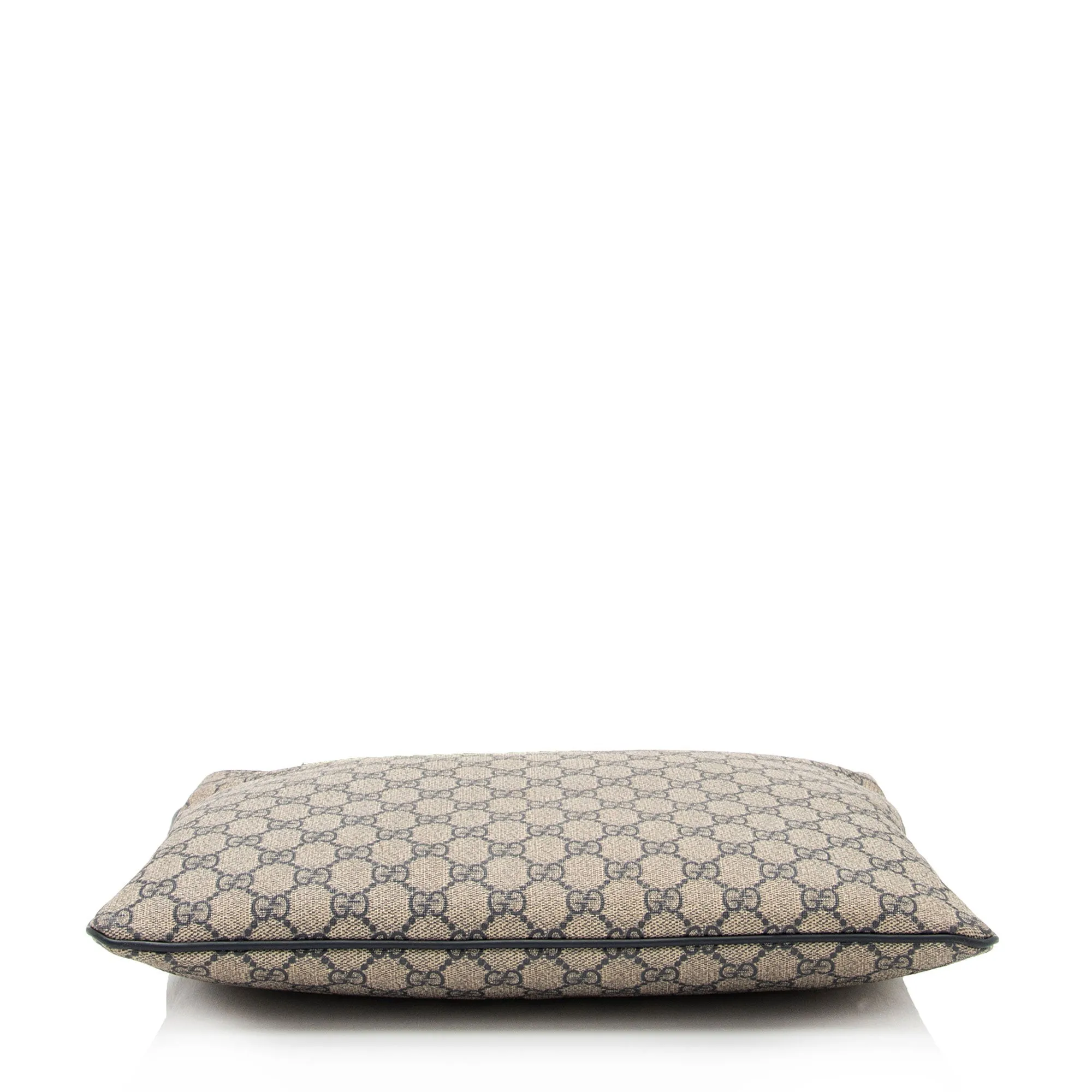 Gucci GG Supreme Classic Flat Medium Messenger Bag (SHF-rHNsr9)