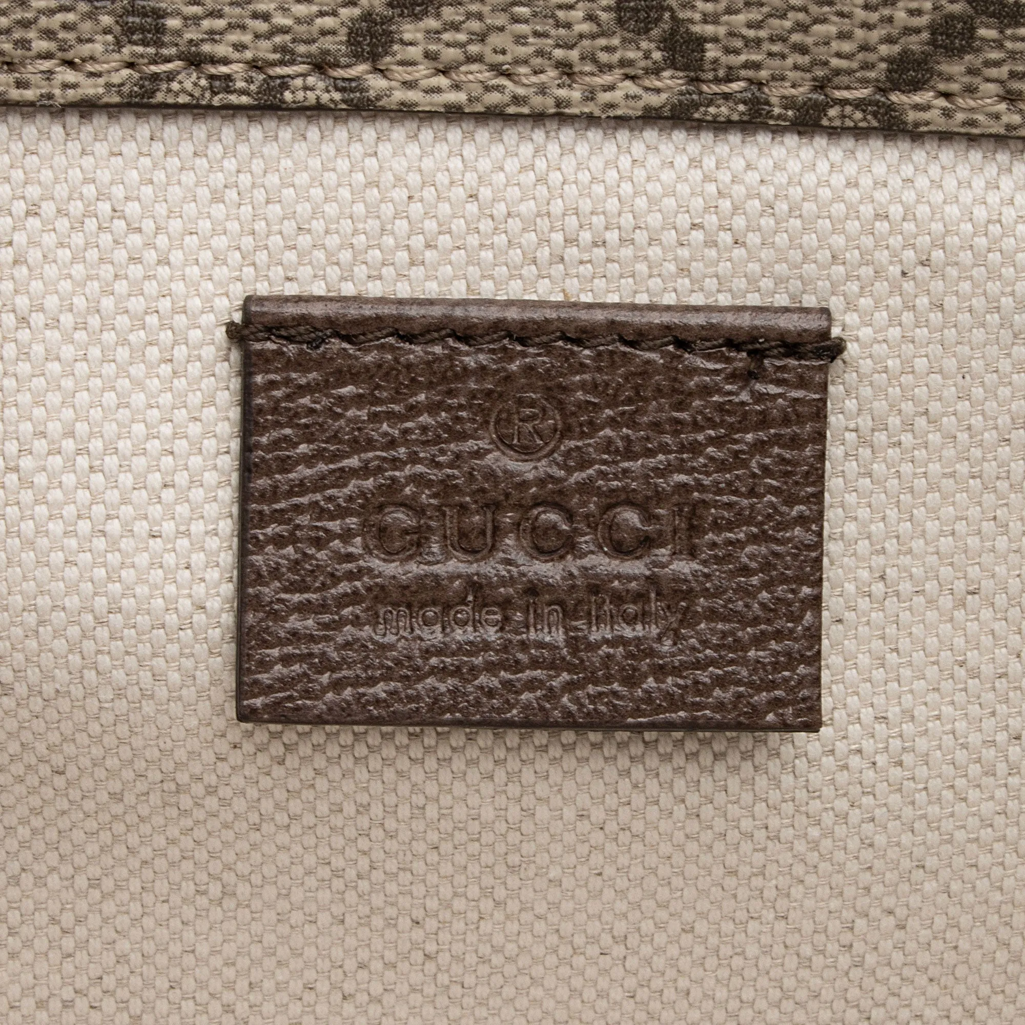 Gucci GG Supreme Neo Vintage Small Messenger Bag (SHF-DBNvzl)