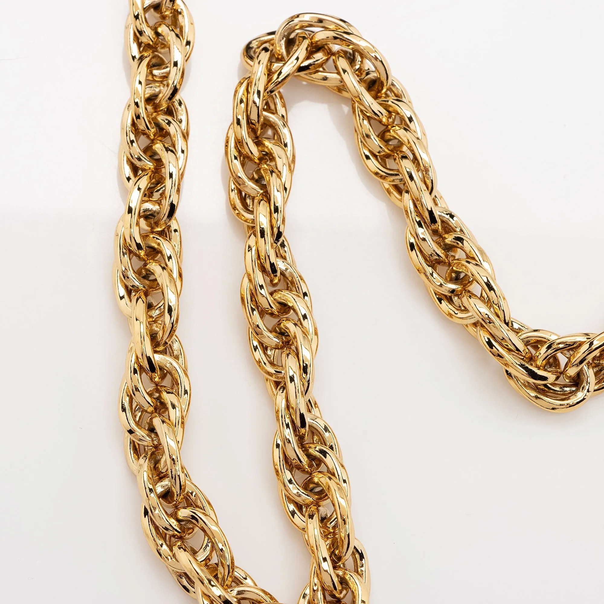 Gucci GG Supreme Ophidia Medium Chain Shoulder Bag (SHF-ZaaSNP)