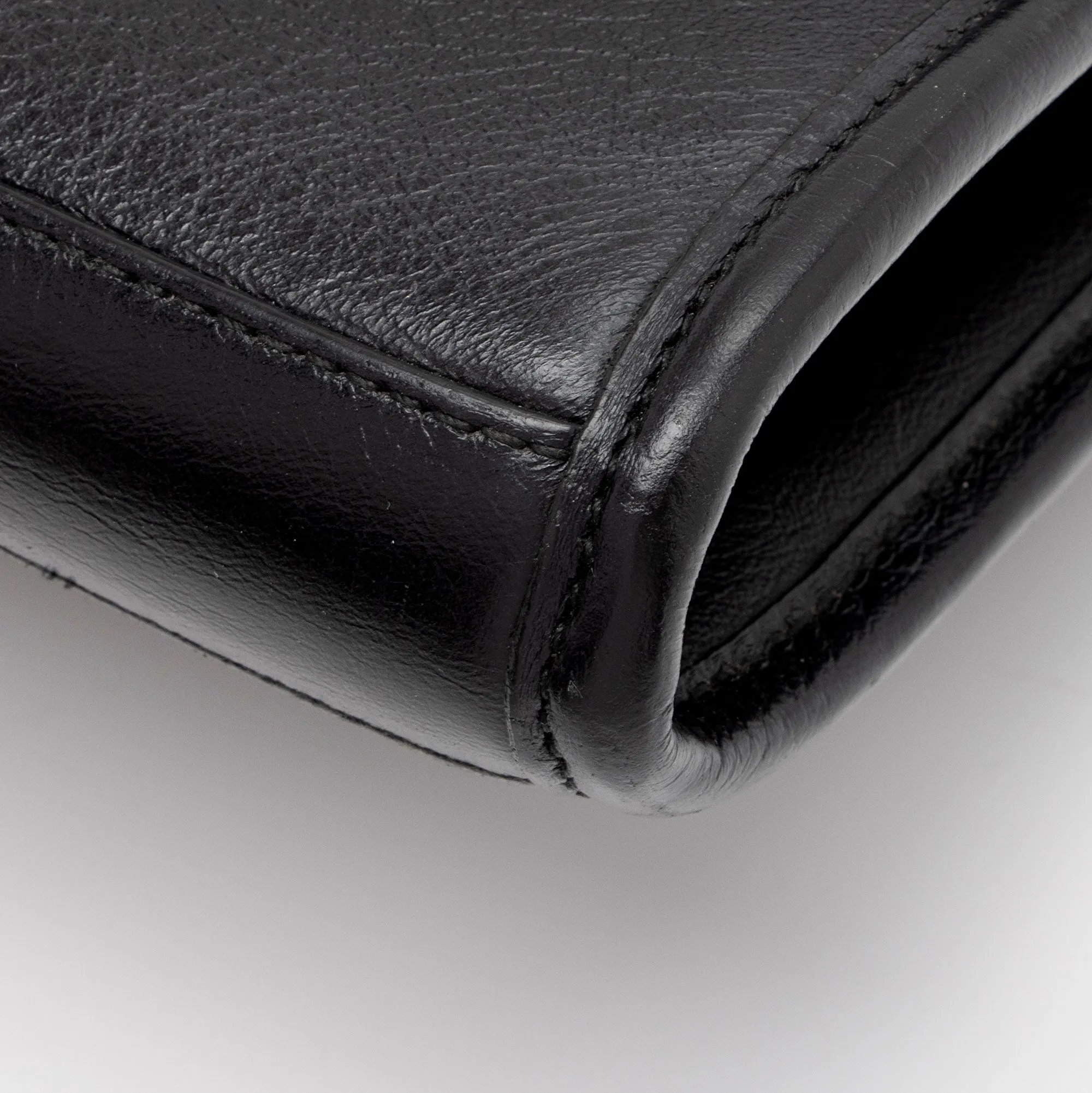 Gucci Leather Rajah Small Shoulder Bag (SHF-T9JpnW)