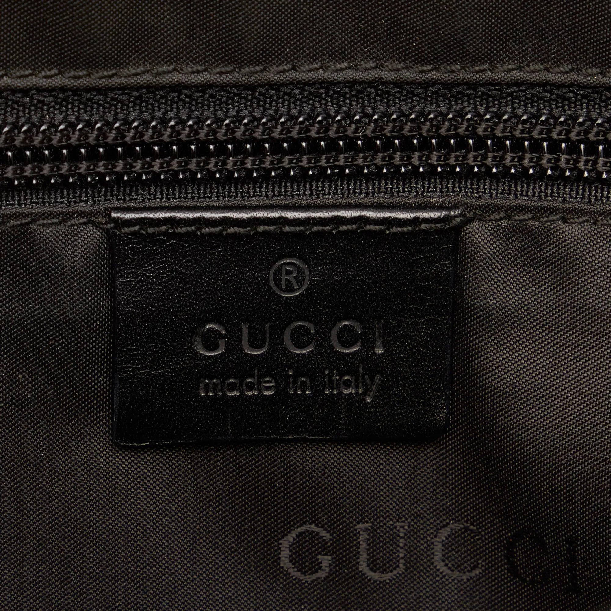 Gucci Nylon Pouch (SHG-29122)