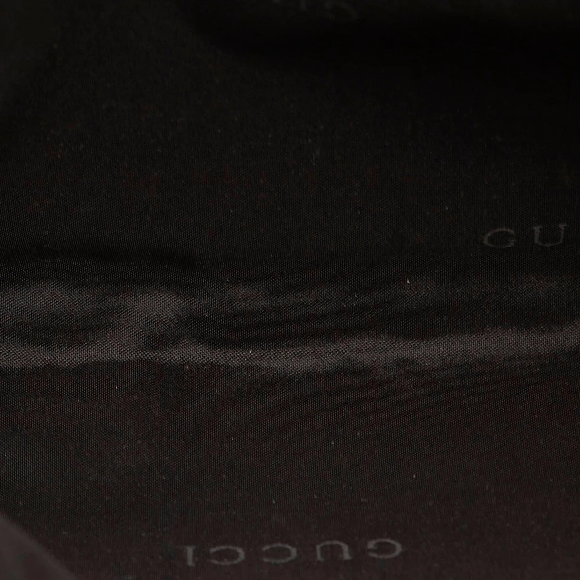 Gucci Nylon Pouch (SHG-29122)
