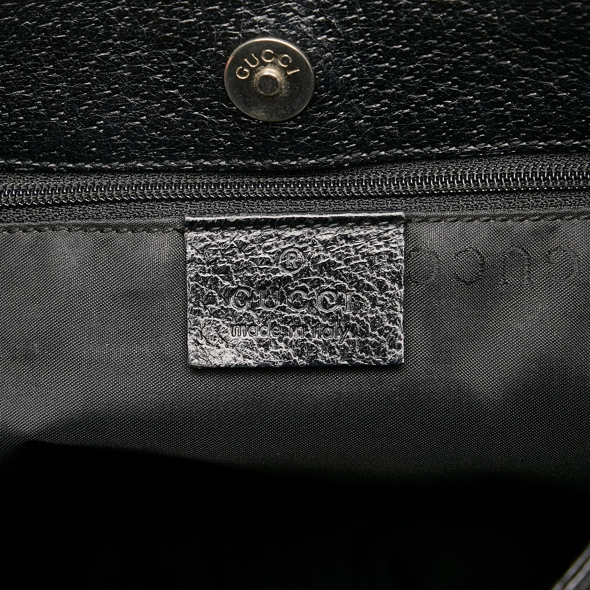 Gucci Nylon Shoulder Bag (SHG-34777)