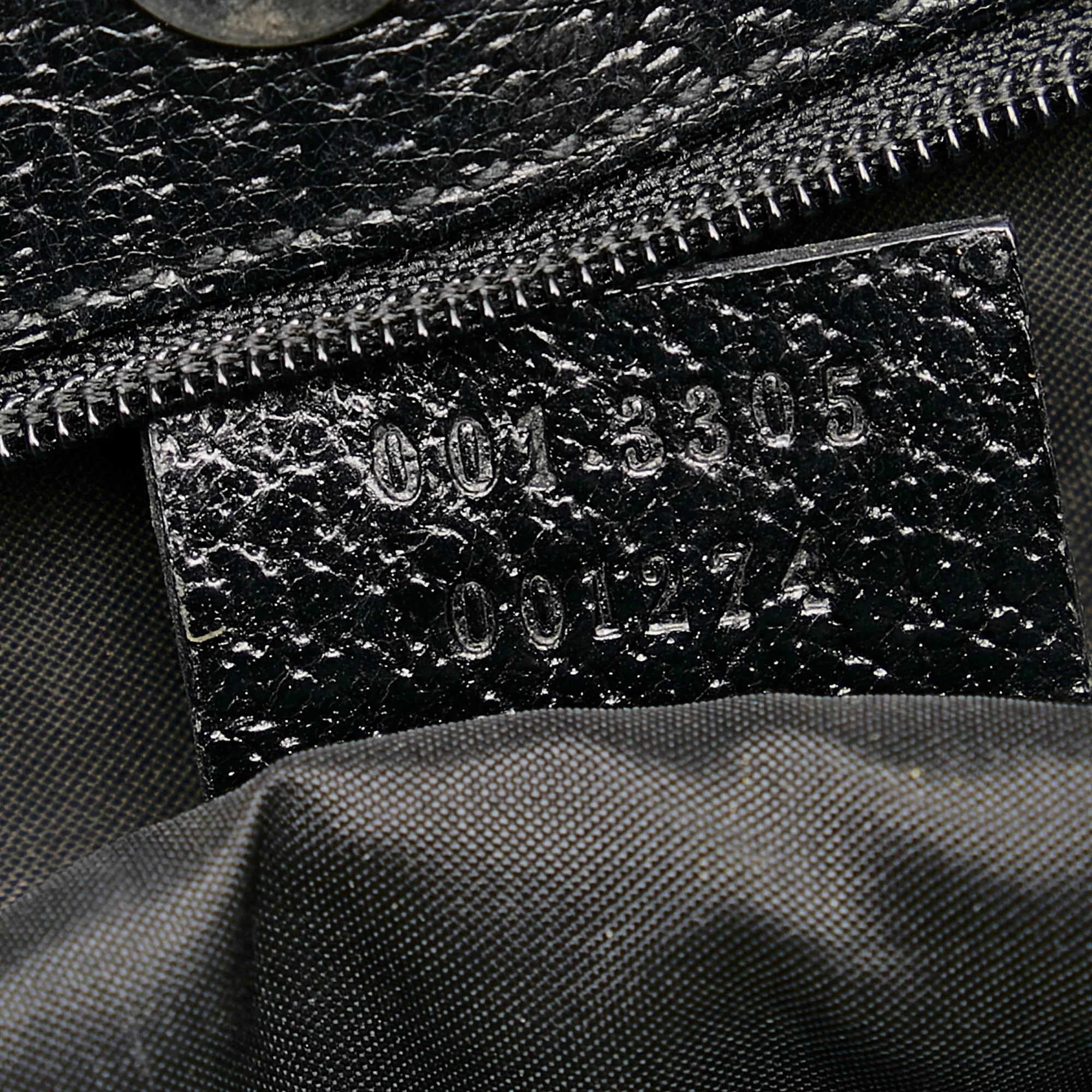 Gucci Nylon Shoulder Bag (SHG-34777)