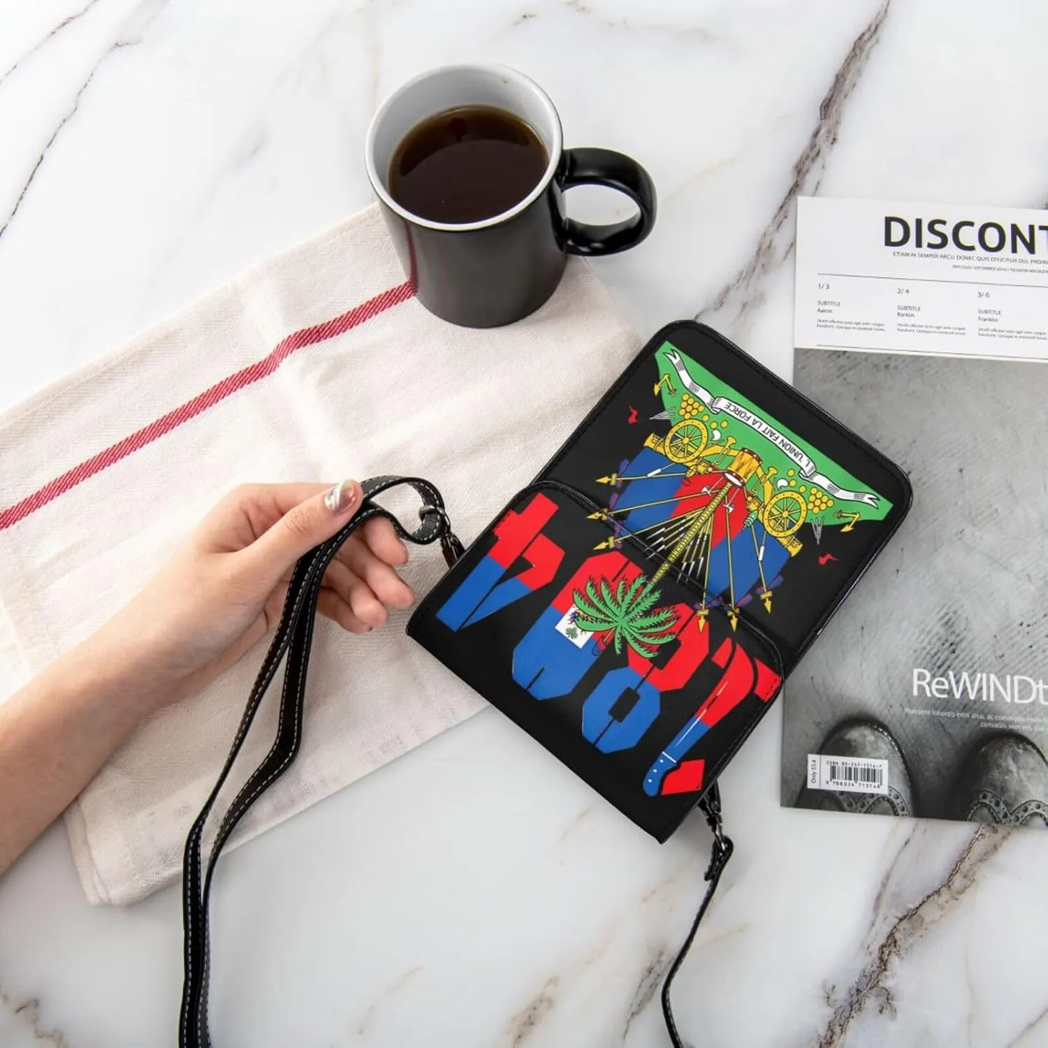 Happy Haitian Flag Day 1804 Leather Crossbody Phone Purse for Women Cute Wallet Bags Lightweight Mini Sling Bag