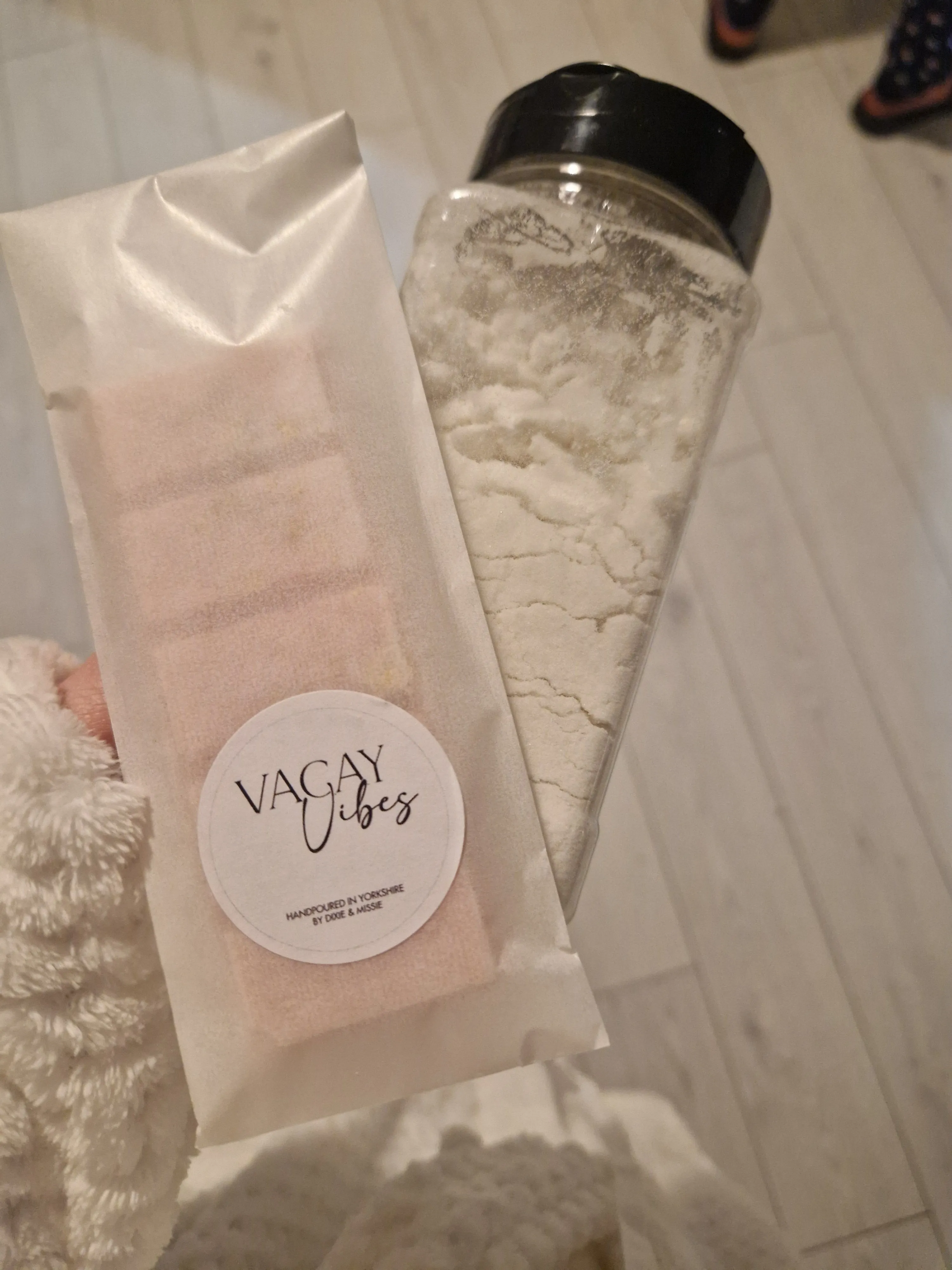 Imperial Leather Wax Melt Snap Bar, Cleaning Laundry Simmering Granules and Carpet Freshener, Strong Scented Home Wax