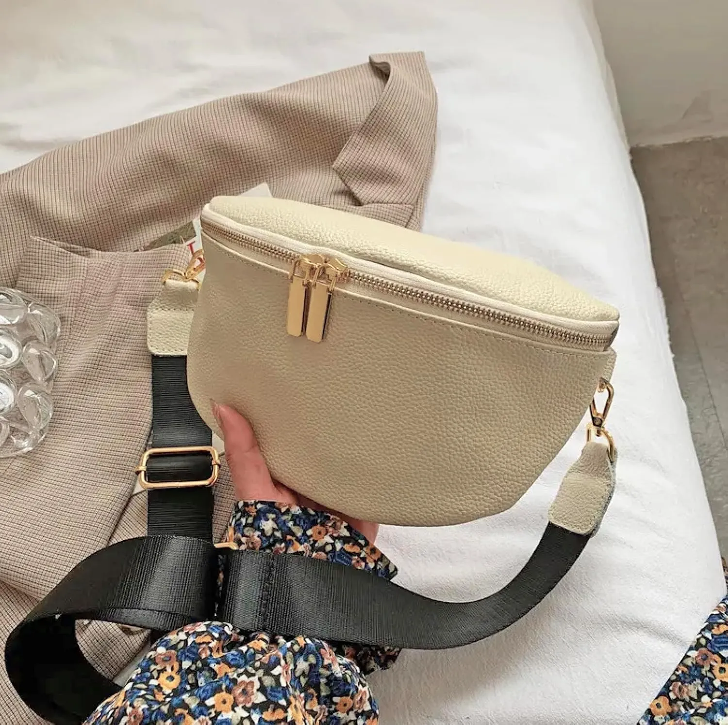Leather Fanny Pack Crossbody Bags for Women Trendy Sling Bag for Women Small Crossbody Bags for Women Vacation Essentials Handbags Crossbody Purse Belt Bag Travel Backpack (Ivory)