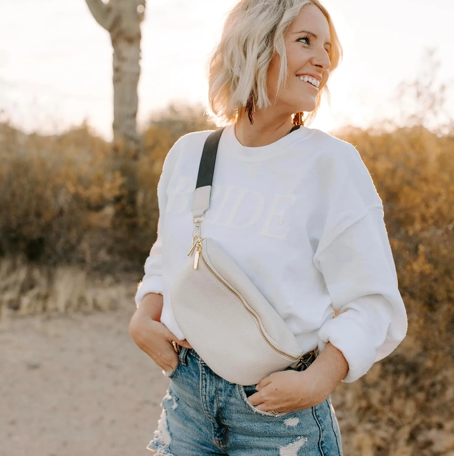 Leather Fanny Pack Crossbody Bags for Women Trendy Sling Bag for Women Small Crossbody Bags for Women Vacation Essentials Handbags Crossbody Purse Belt Bag Travel Backpack (Ivory)
