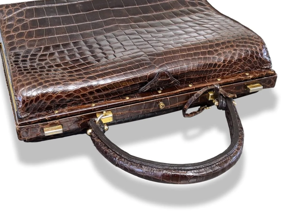 Louise Fontaine 1960s Chocolate Crocodile Big Retro Mallette Doctor Bag 34 with Key Superb!