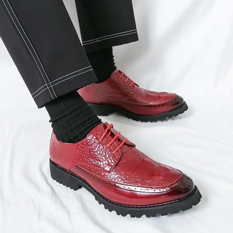 Men's Crocodile Textured Leather Brogue Shoes Metal Reinforced Eyelets Thick Rubber Outsole Anti-Slip Traction Casual Business Wear