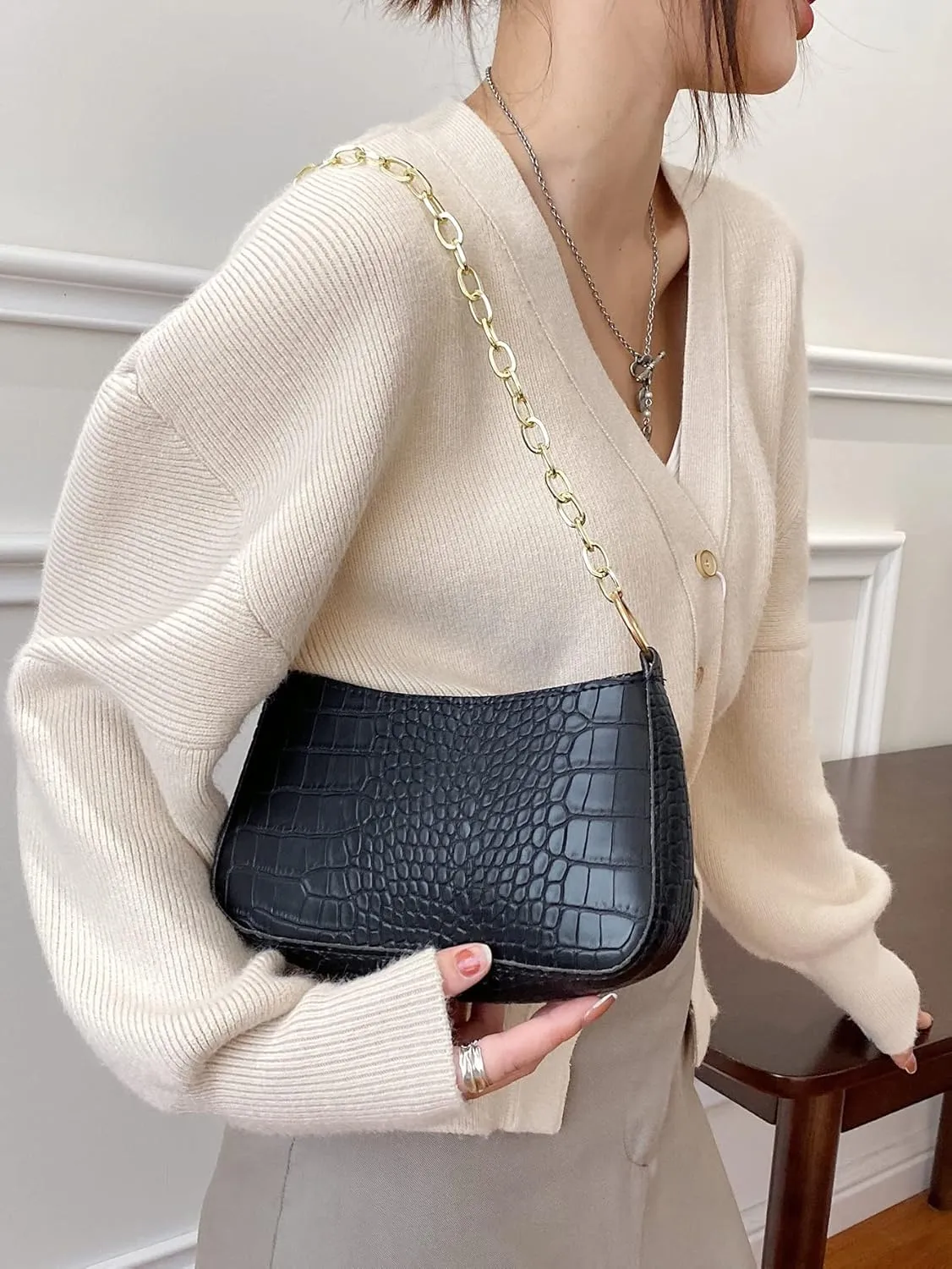 Milumia Women's Crocodile Embossed Chain Linked Shoulder Bag Elegant Clutch Purse