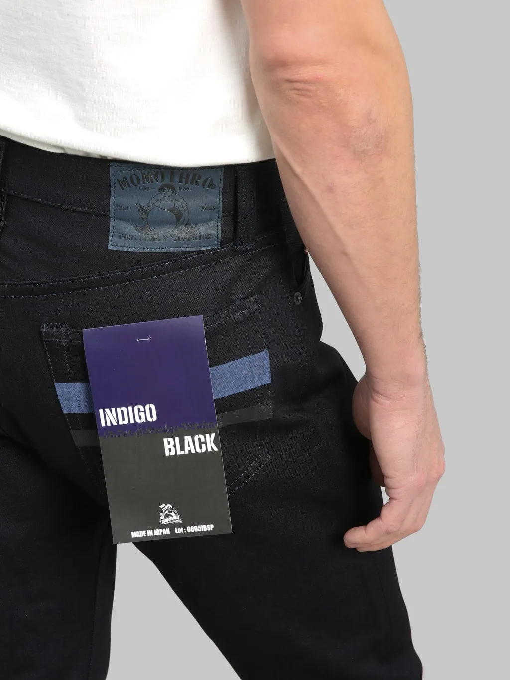 Momotaro 0605-IBSP 15.7oz Indigo X Black Natural Tapered Jeans