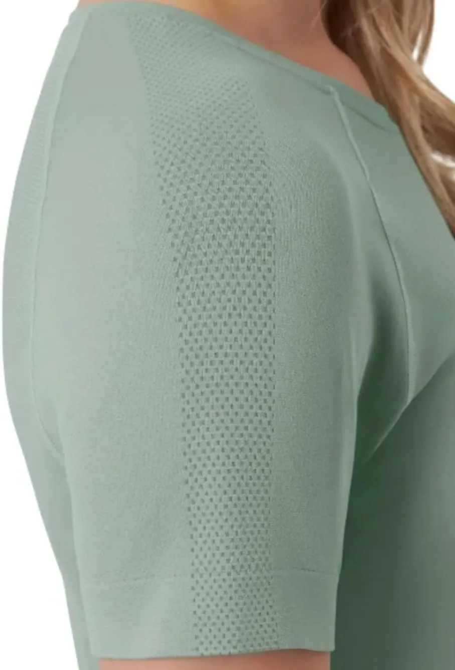 Mondetta Women's Short Sleeve Fitted Active Seamless T-Shirt