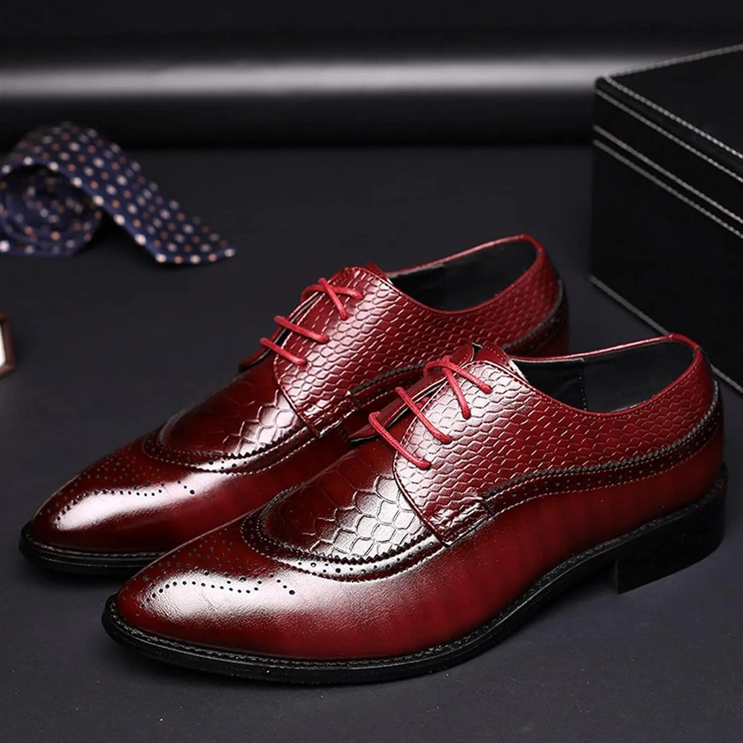 New Formal Shoes for Men Lace Up Brogue Embossed Crocodile Embossed PU Leather Block Heel Rubber Sole Low Top Non Slip Business