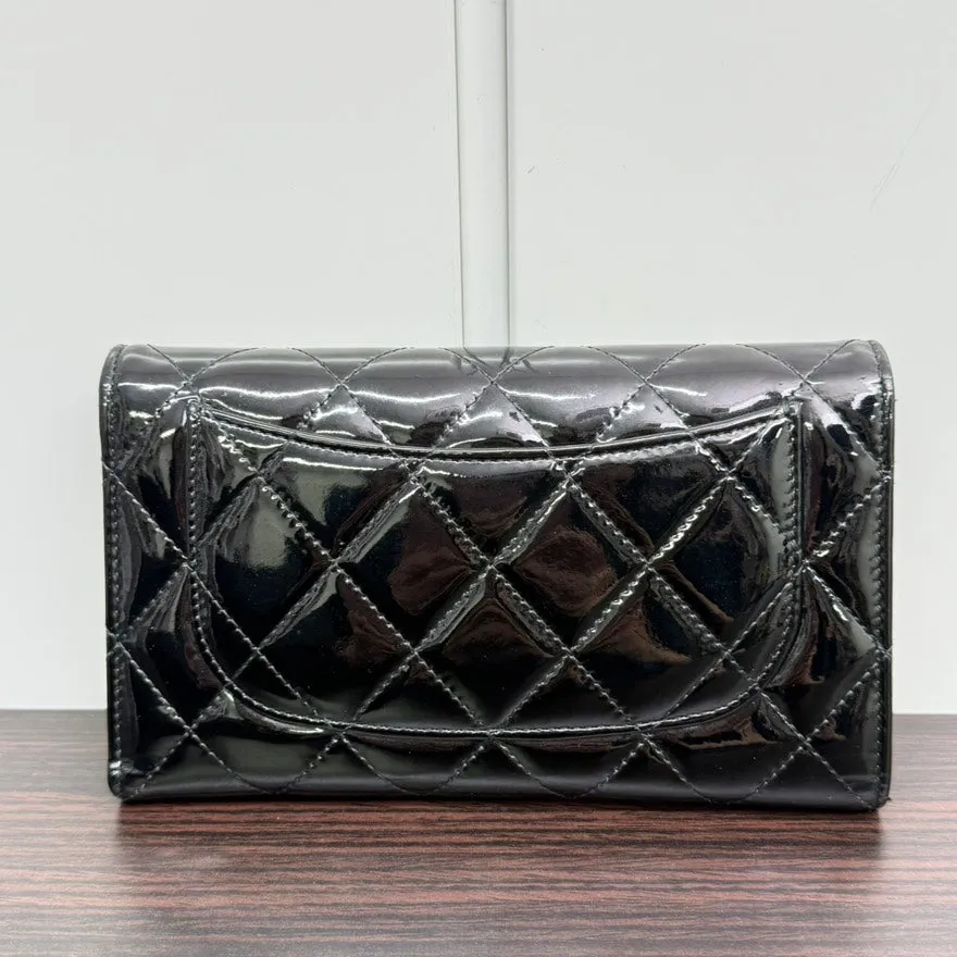 Preloved Chanel Classic Flap Wallet Black Patent Leather N438045