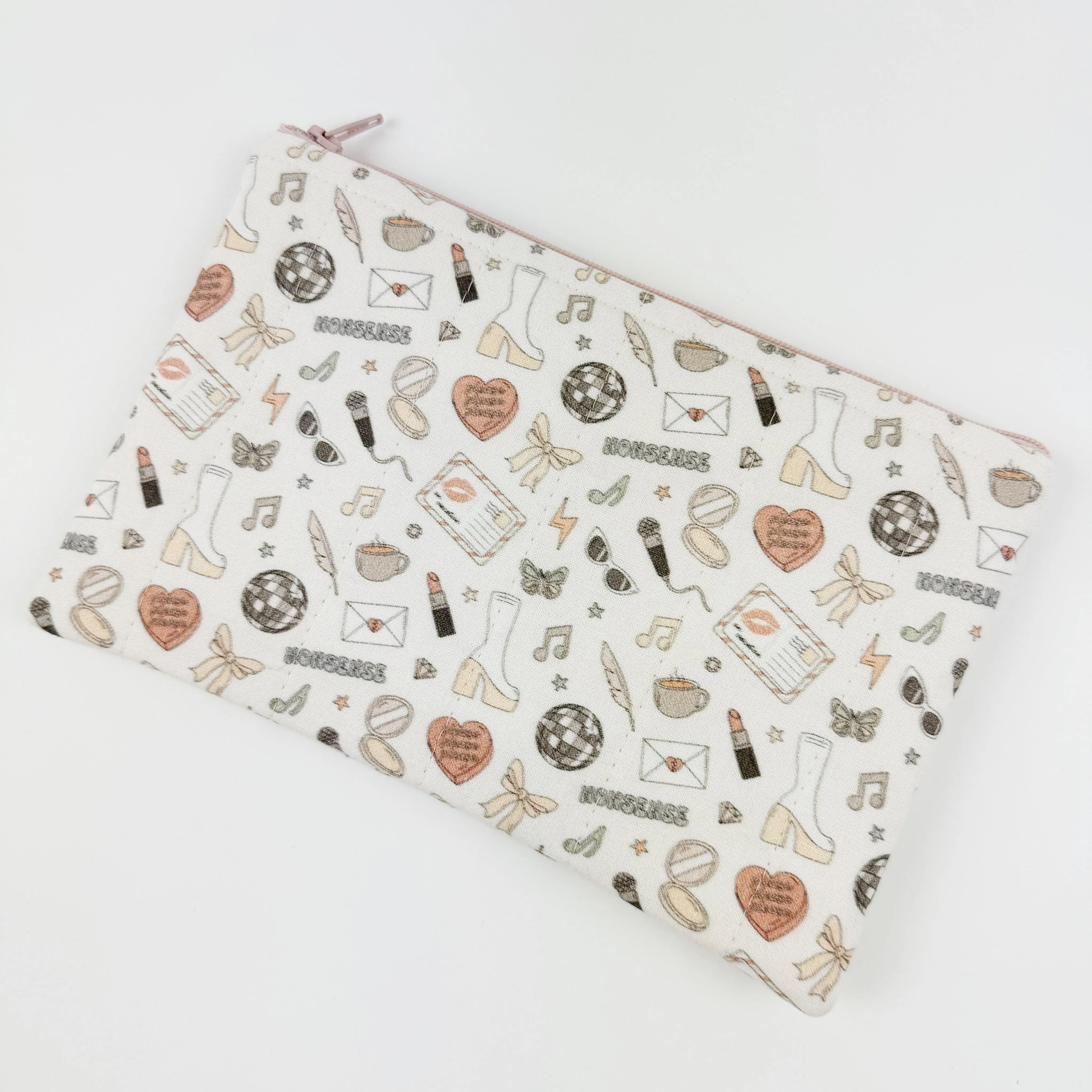 Quilted zipper bag - Sabrina Carpenter