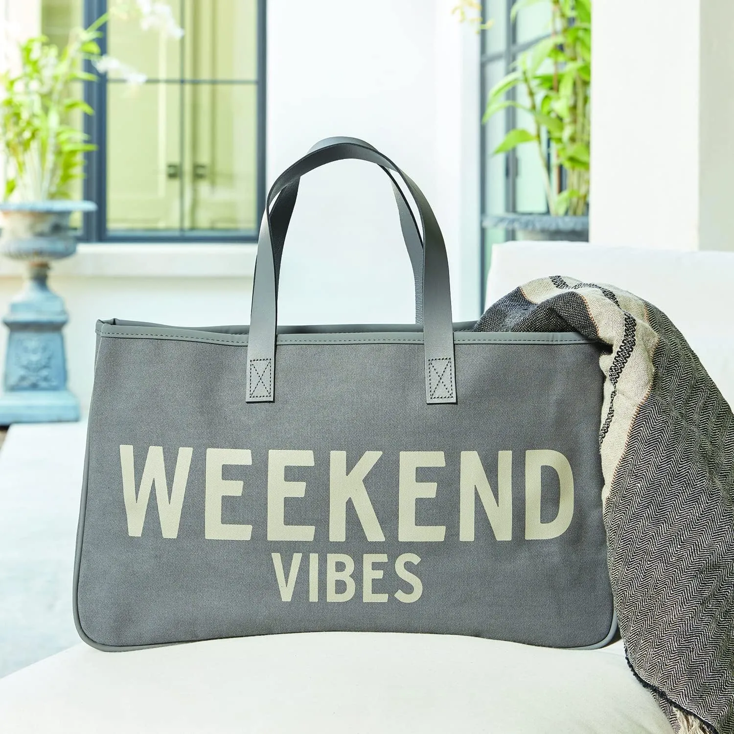 Santa Barbara Design Studio Casual Everyday Tote Bag