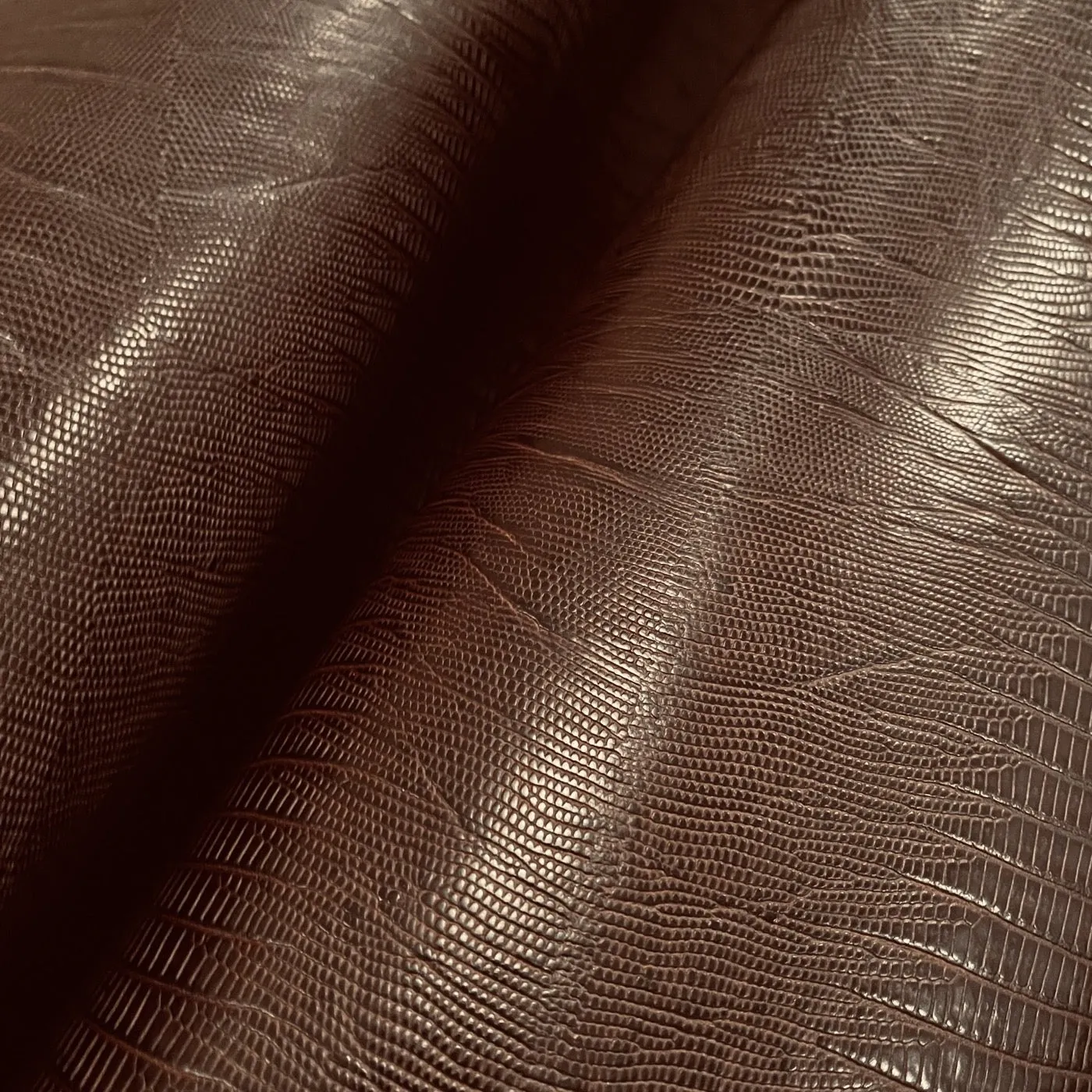SANTIAGO - dyed, embossed double shoulder
