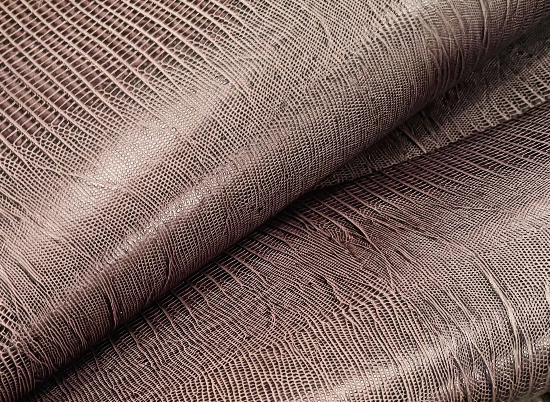 SANTIAGO - dyed, embossed double shoulder