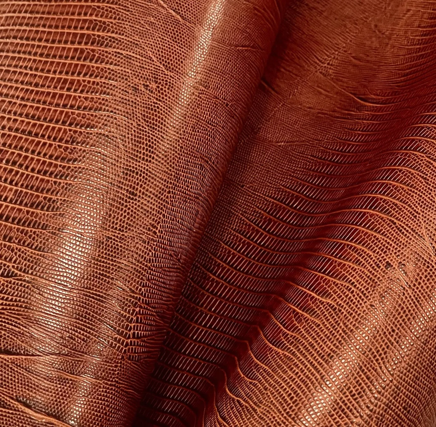 SANTIAGO - dyed, embossed double shoulder