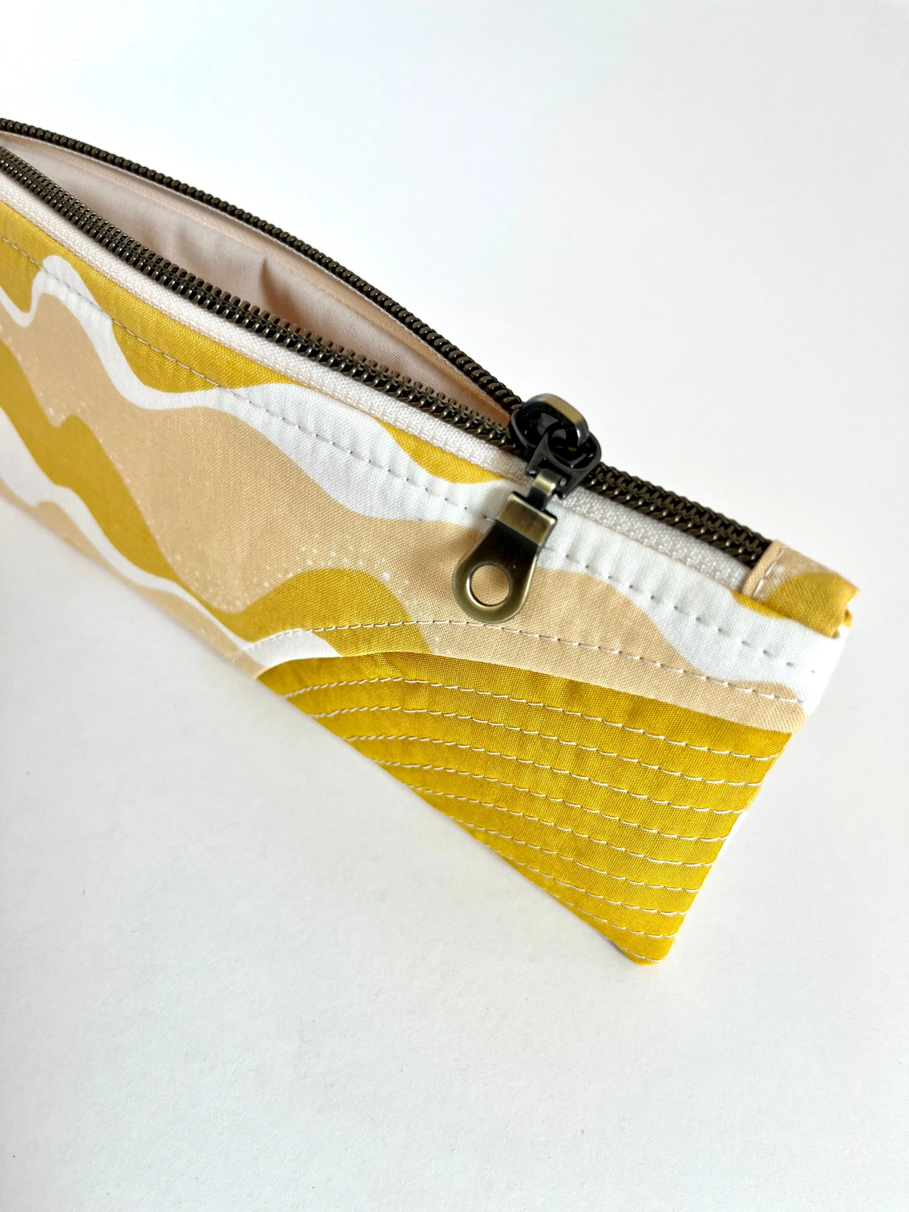 The Essential Bag | Groovy Waves