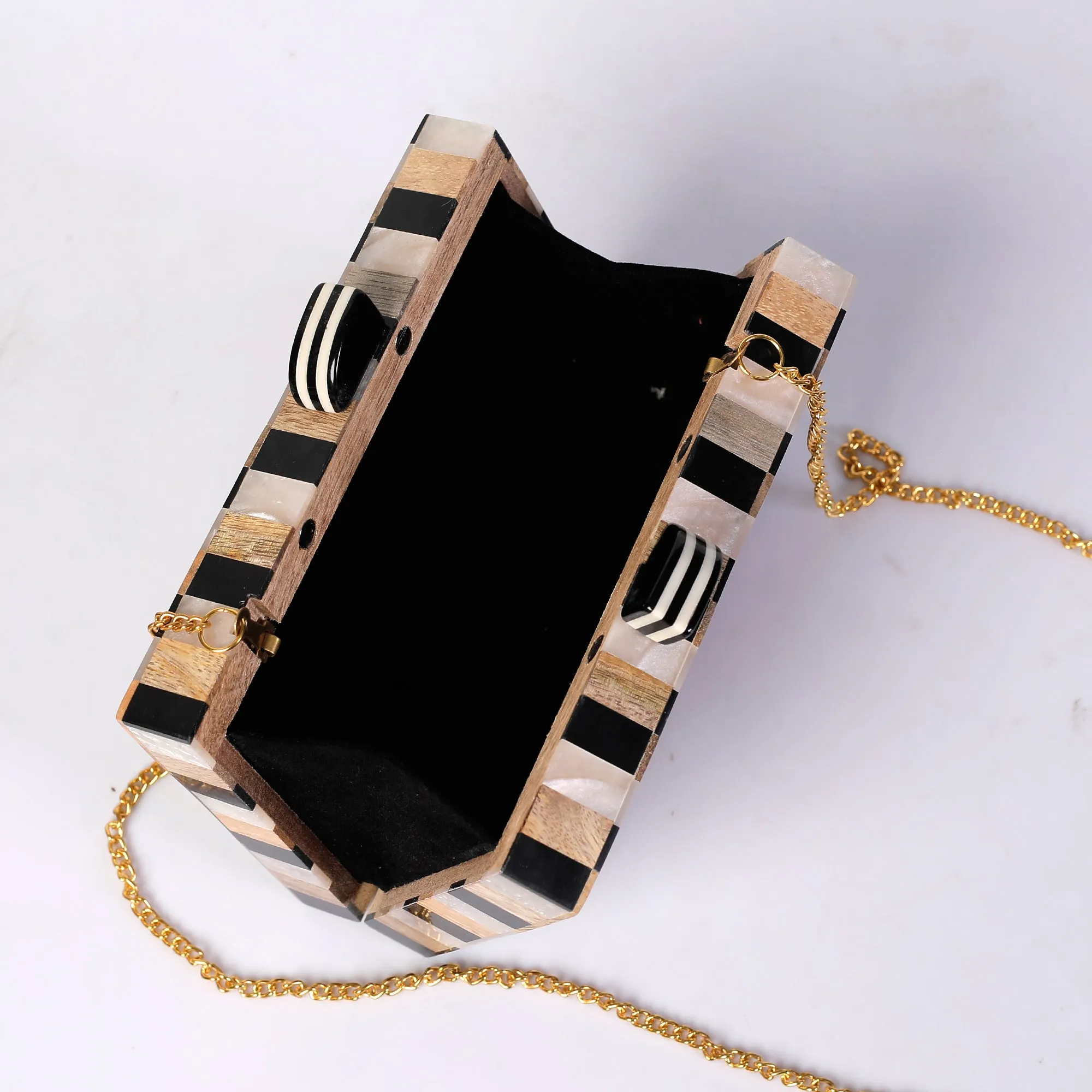 The Groovy Gravel Clutch