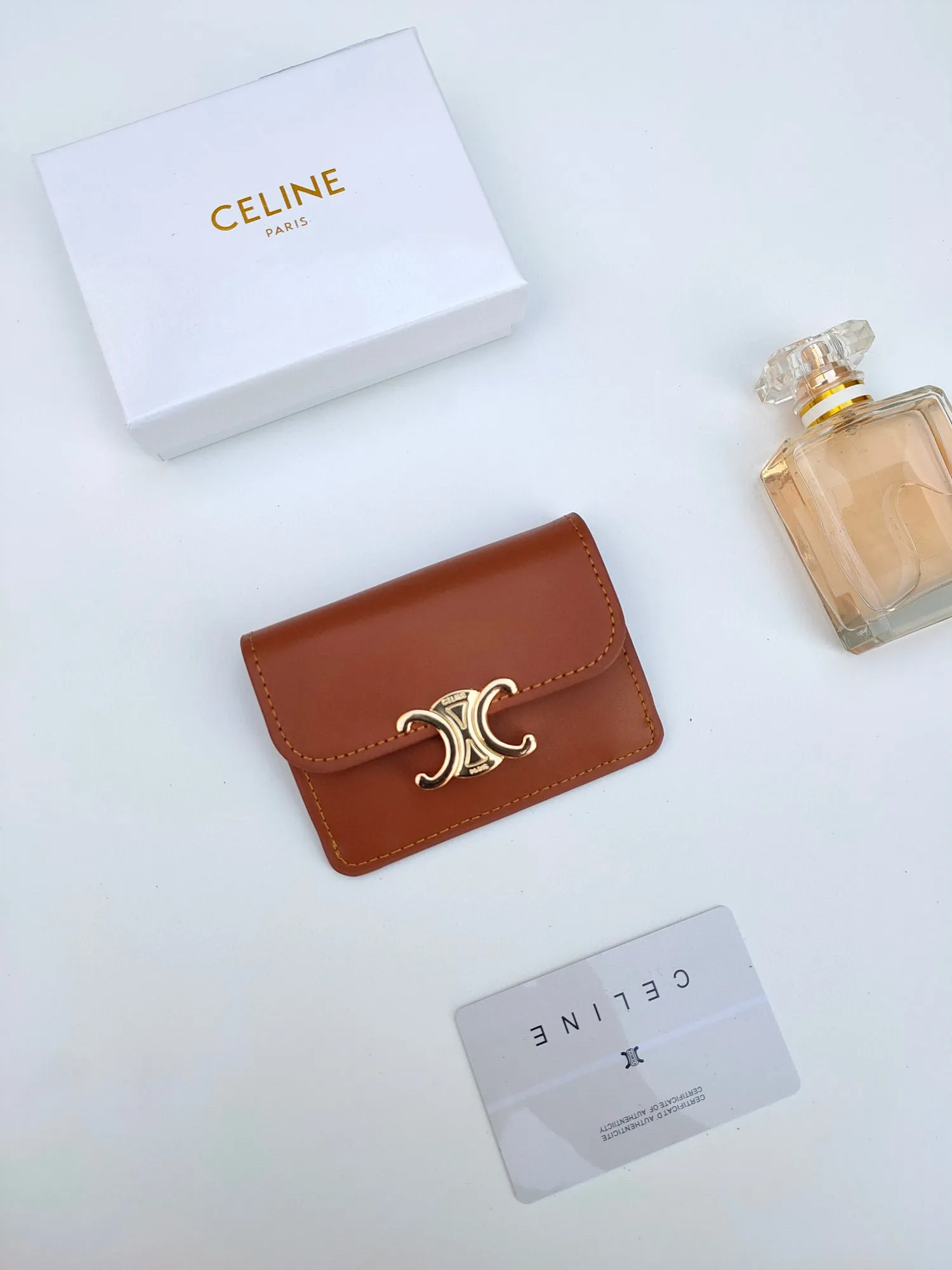 TRIOMPHE Leather Flip Card Holder