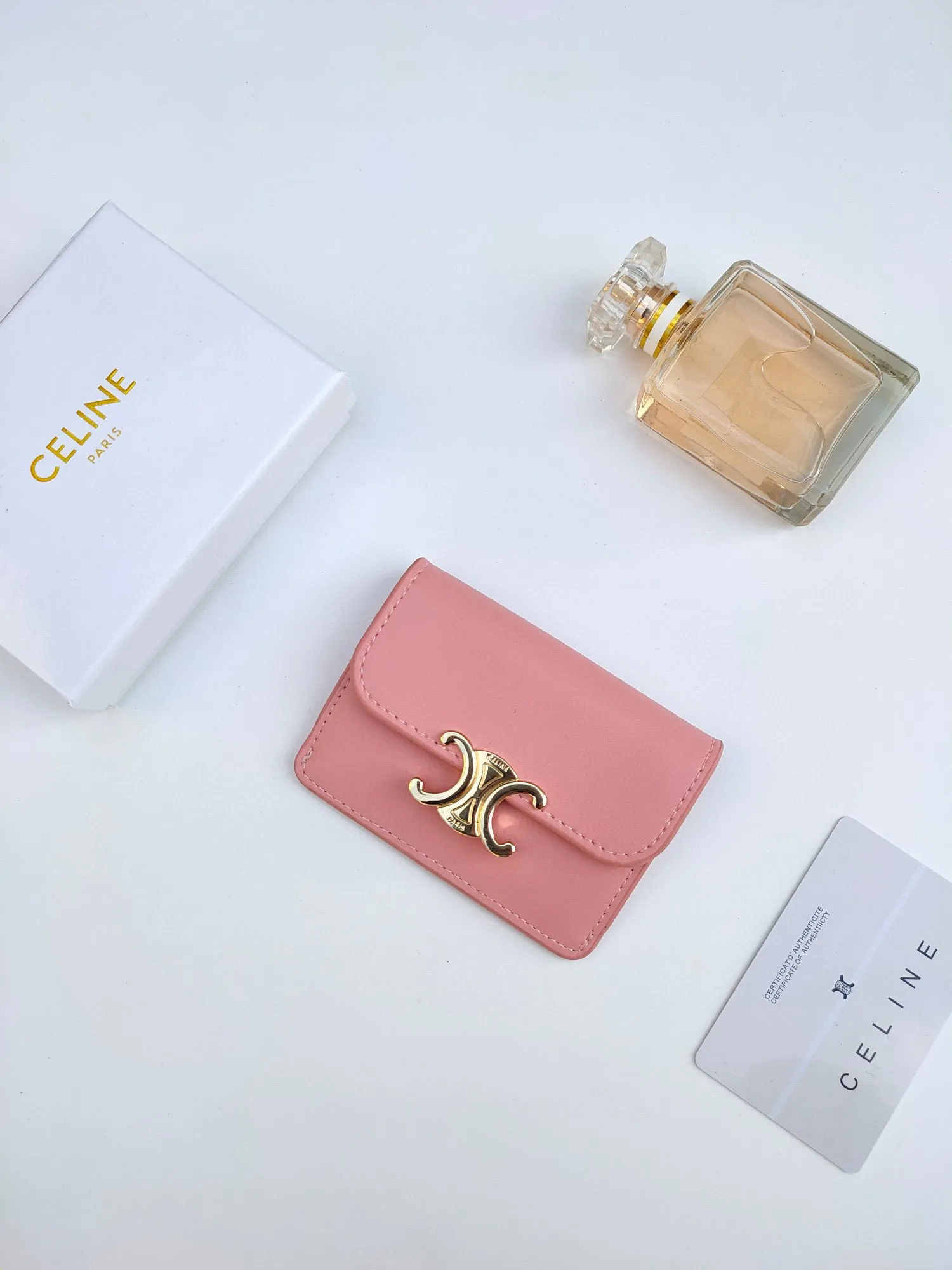 TRIOMPHE Leather Flip Card Holder