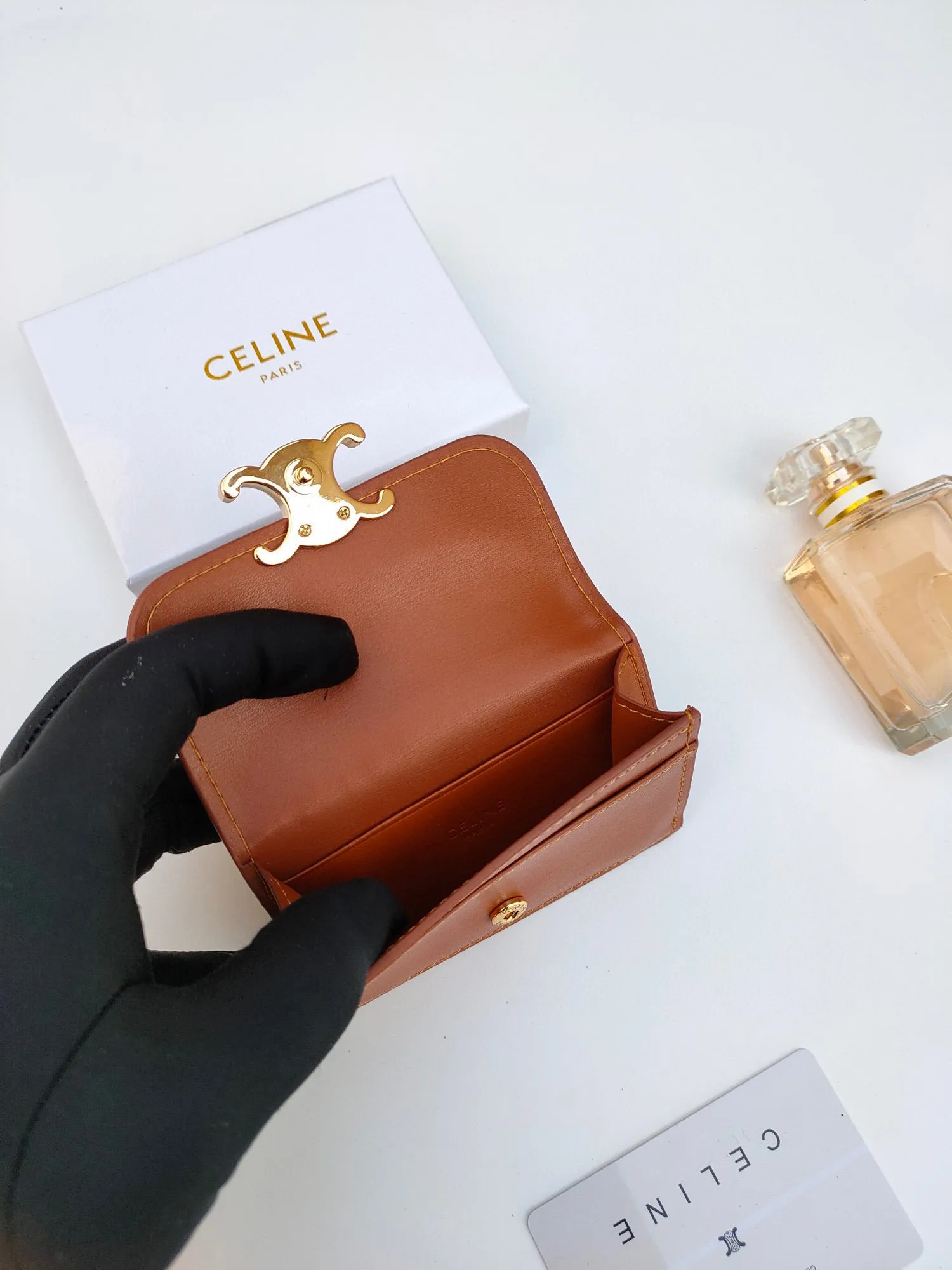TRIOMPHE Leather Flip Card Holder