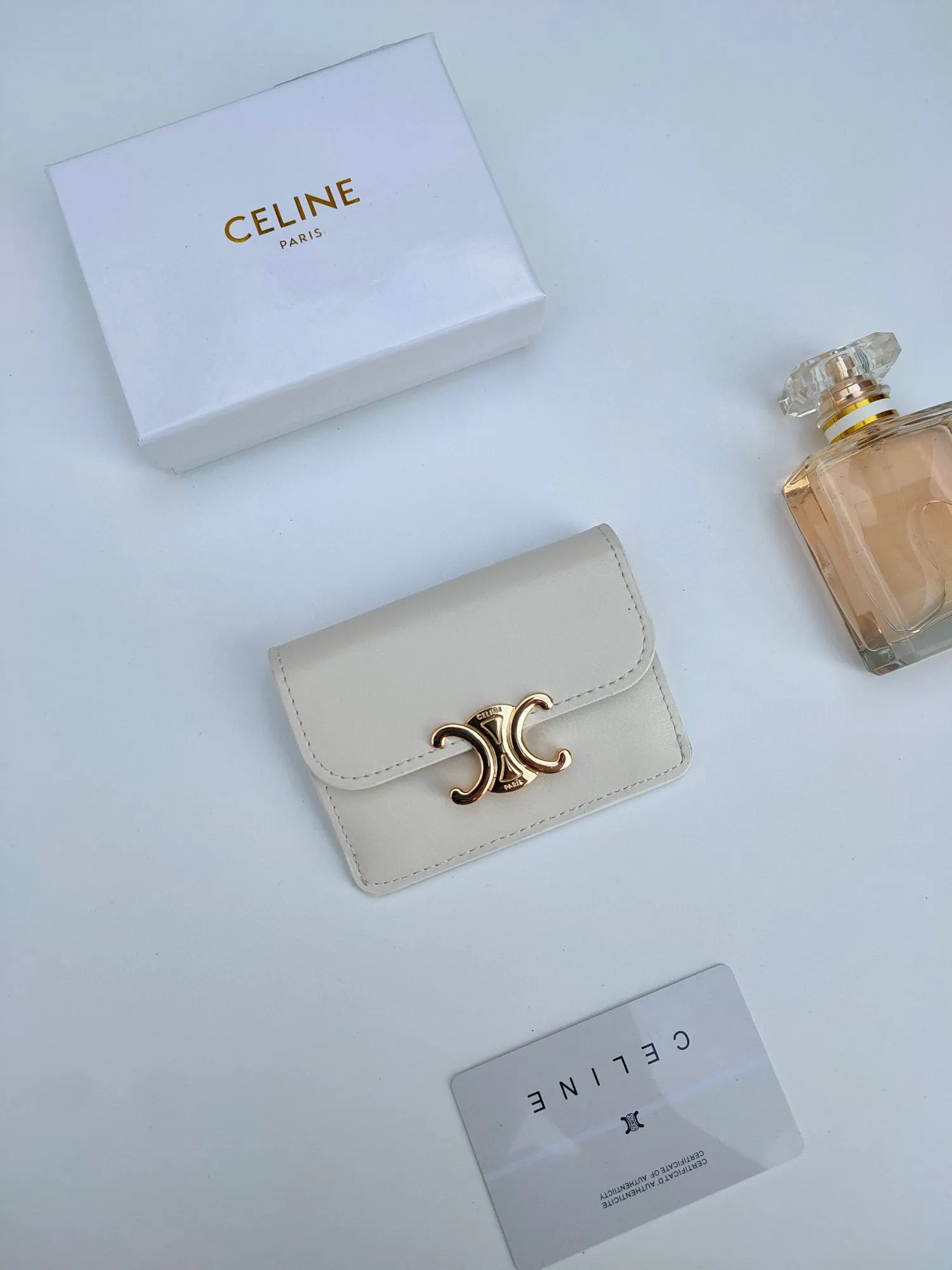 TRIOMPHE Leather Flip Card Holder