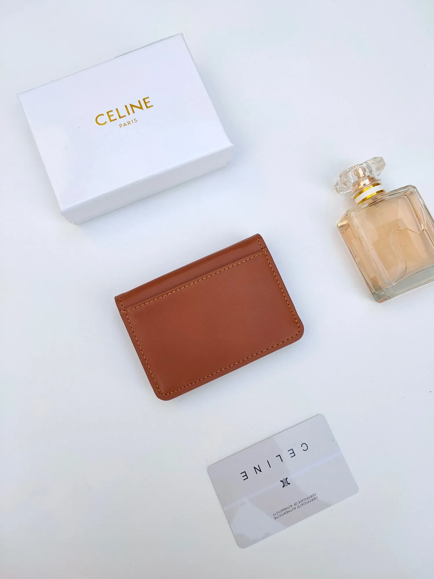 TRIOMPHE Leather Flip Card Holder