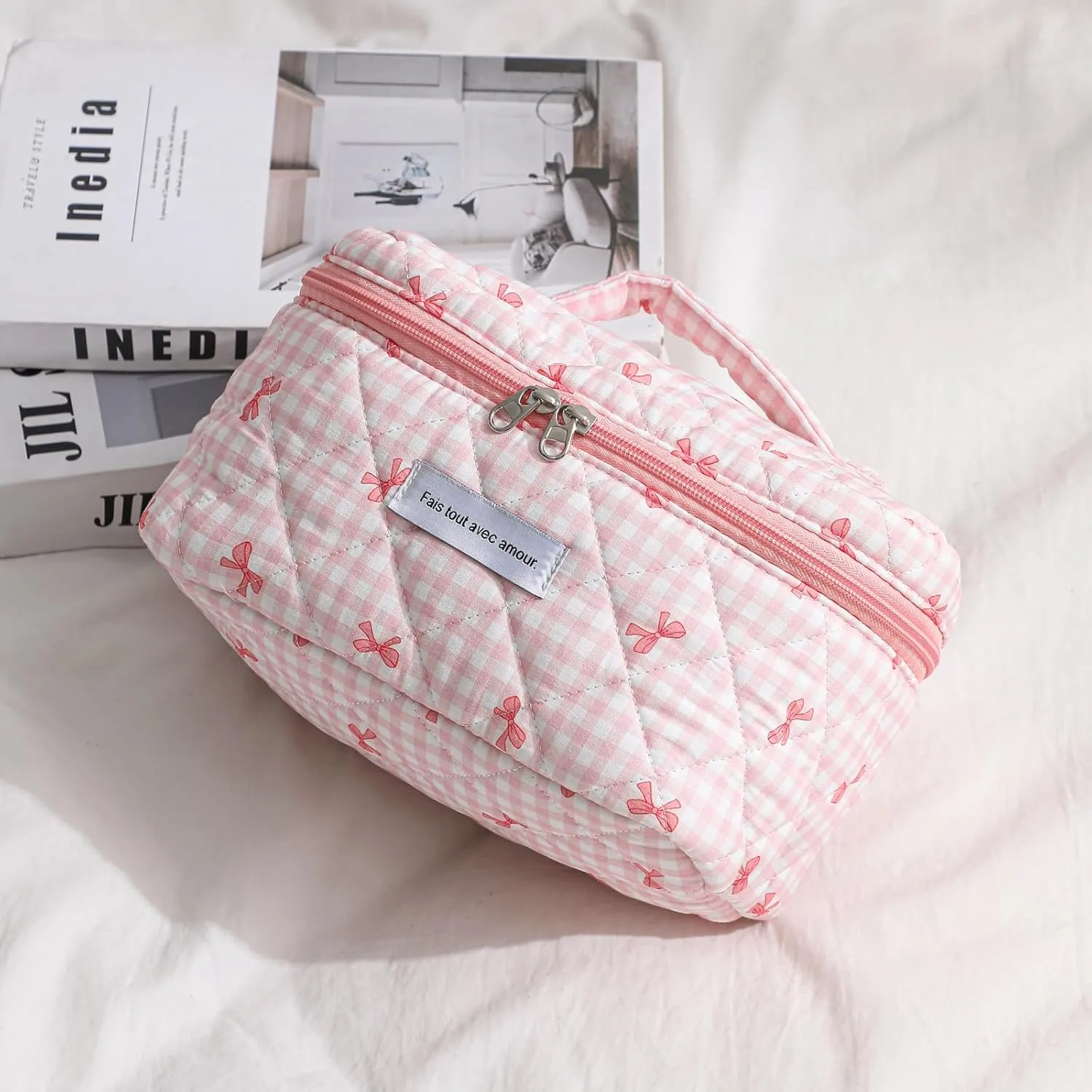uekeboag Large Travel Quilted Makeup Bag for Women, Floral Cotton Cosmetic Bag, Coquette Aesthetic Floral Toiletry Organizer Bag