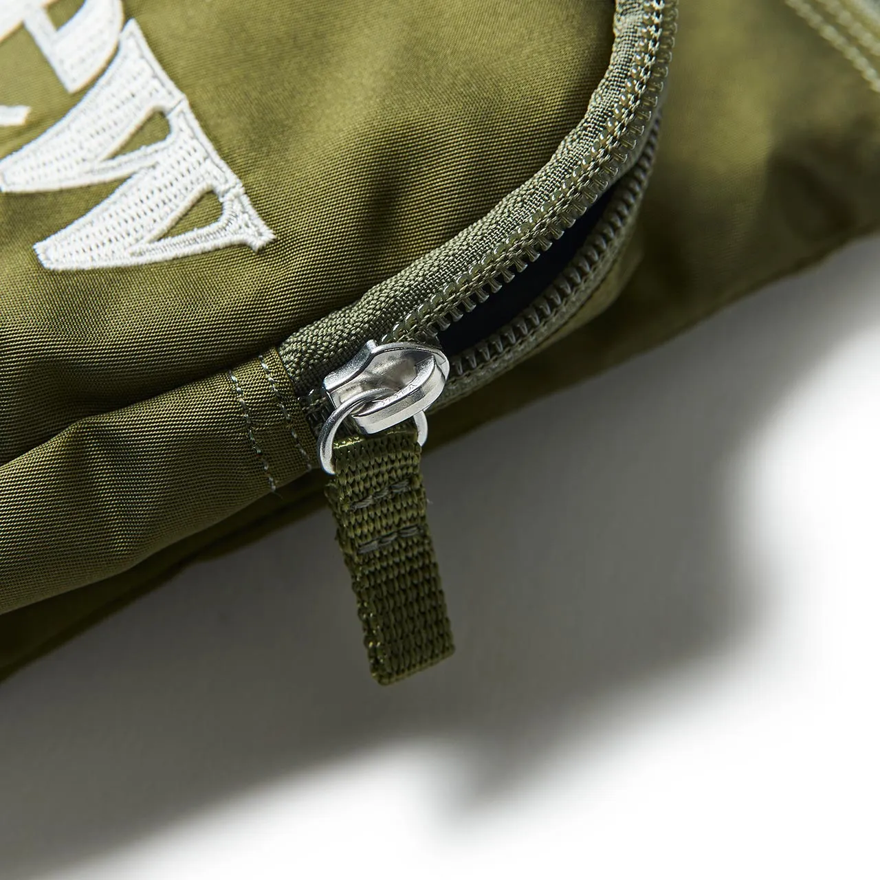 undercover 'new day' shoulder bag (khaki)