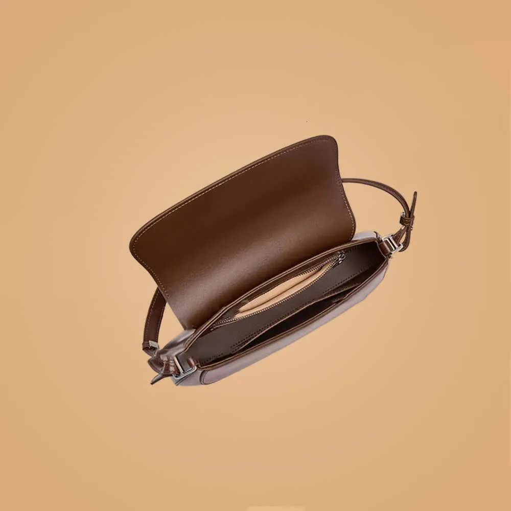 Vault (Mocha Brown)