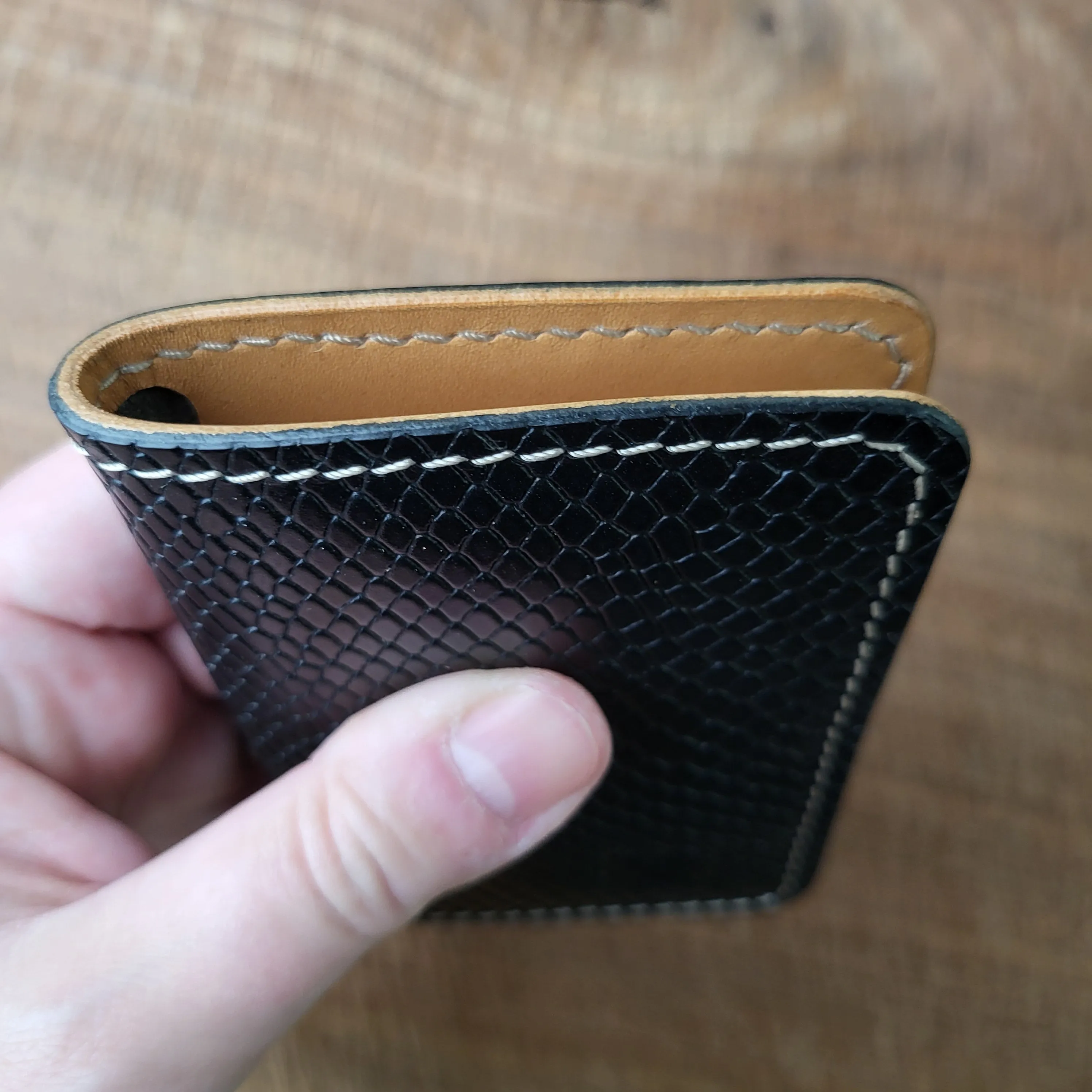 Vertical Curved Cross Card Wallet